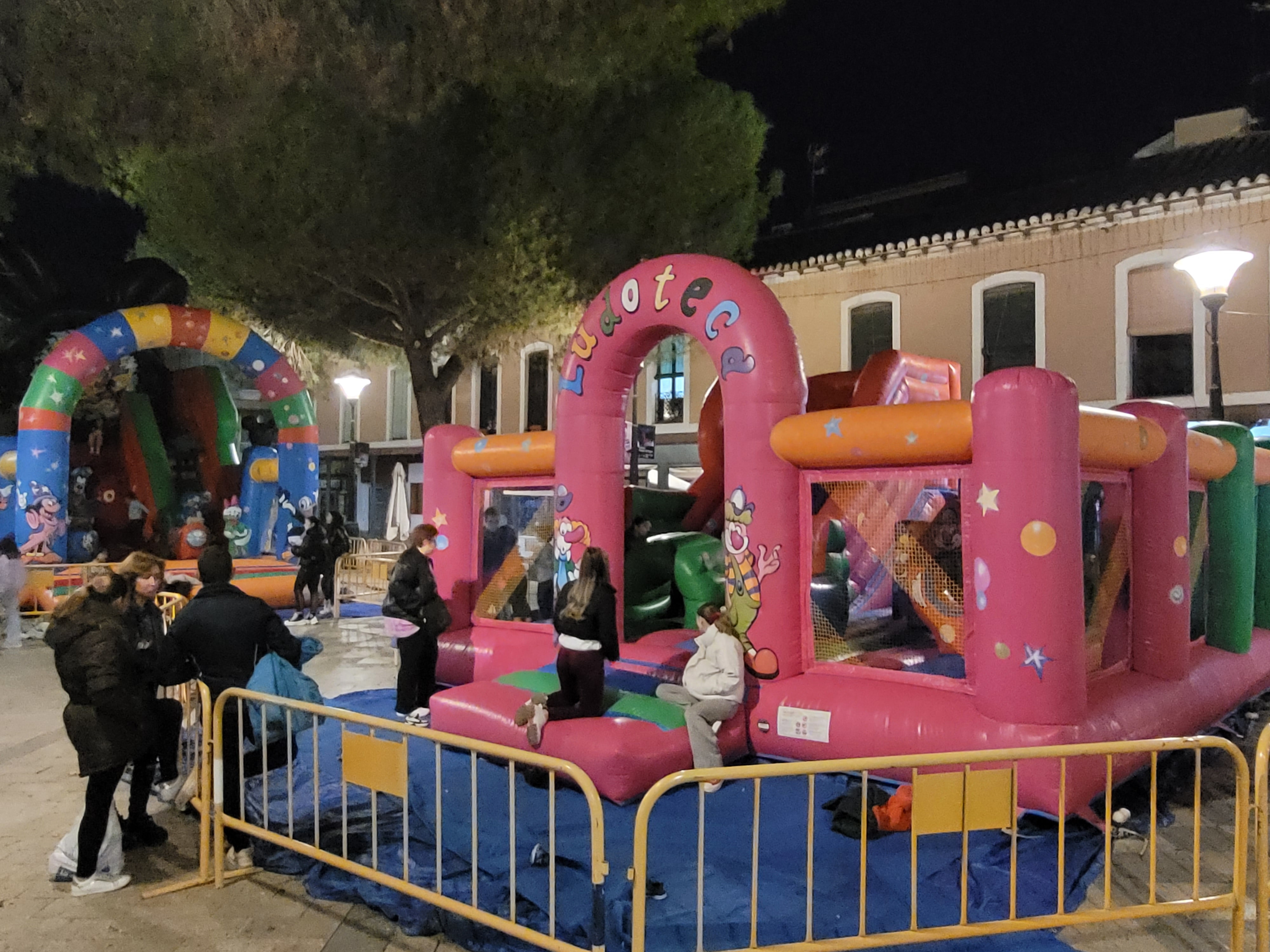 Hinchables en la Plaza de España.