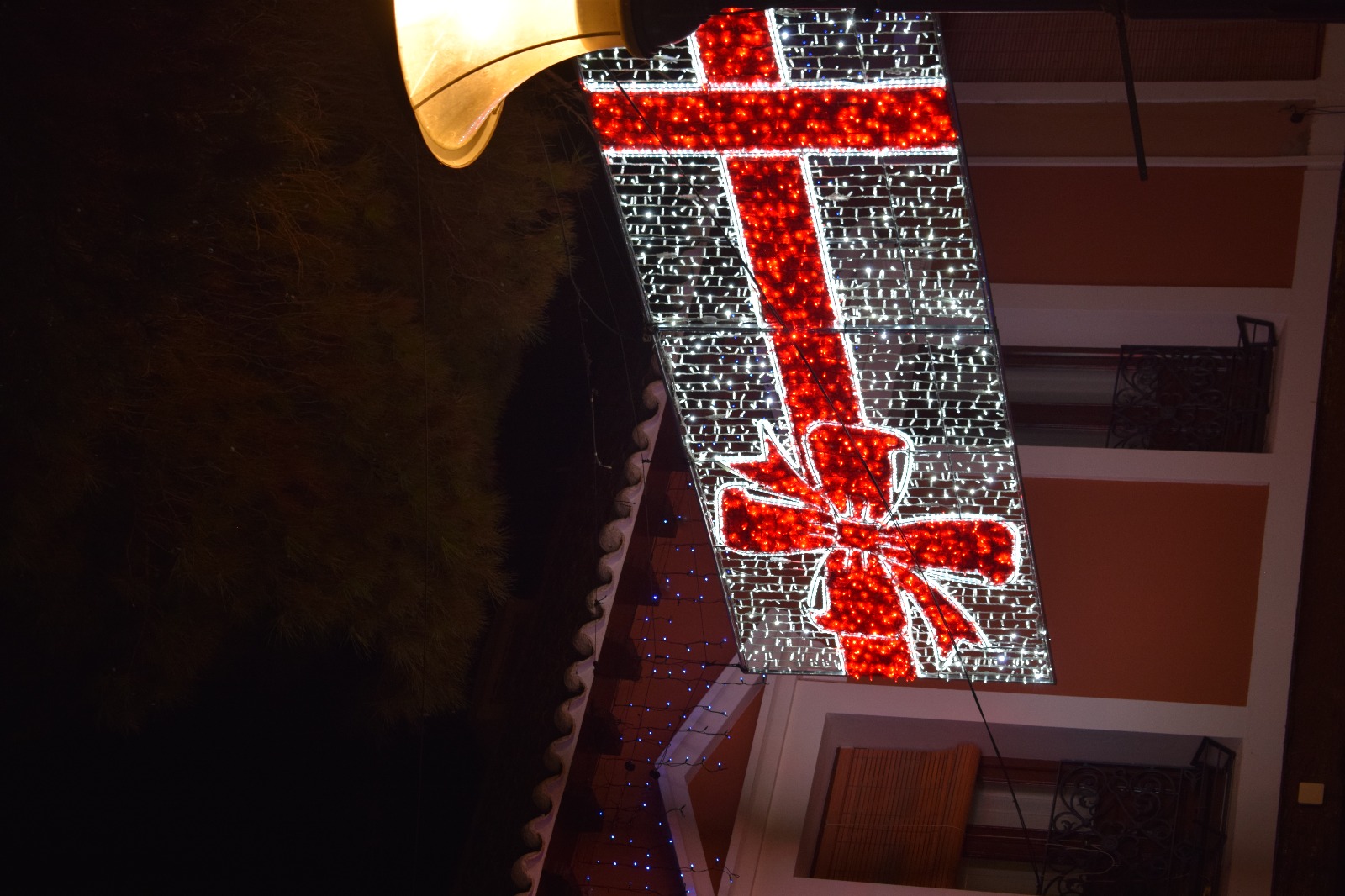 Detalle de la iluminación navideña.