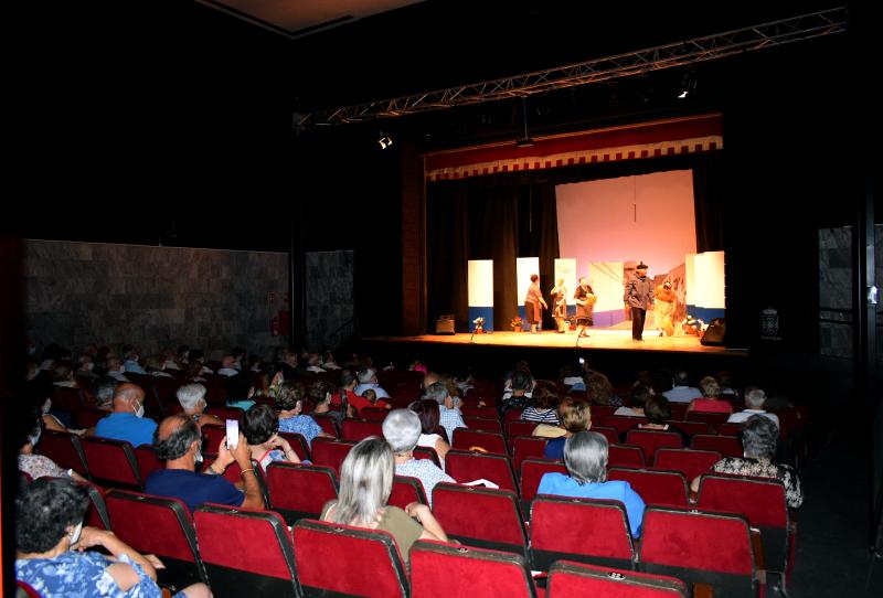Memorias actuando en el Teatro Ayala. Archivo