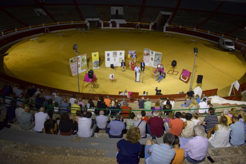 Acto en la Plaza de Toros. Imagen de archivo