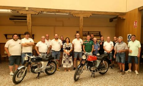 Presentación del XIV Encuentro de motos y coches de época.