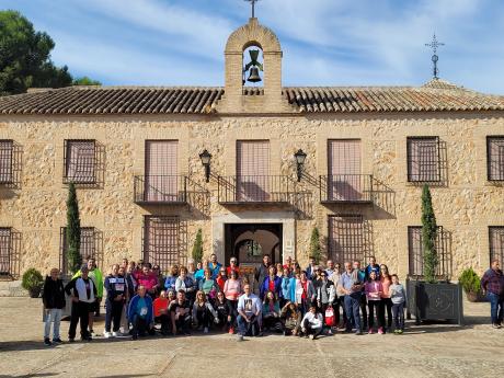 Más de medio centenar de personas han participado en la peregrinación solidaria.